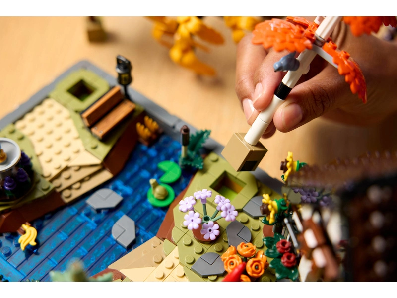 LEGO Icons - Chata a podzimní zahrada