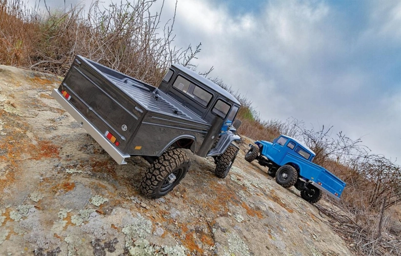 CR12 Toyota FJ45 Pick-Up, RTR, sivá karoséria