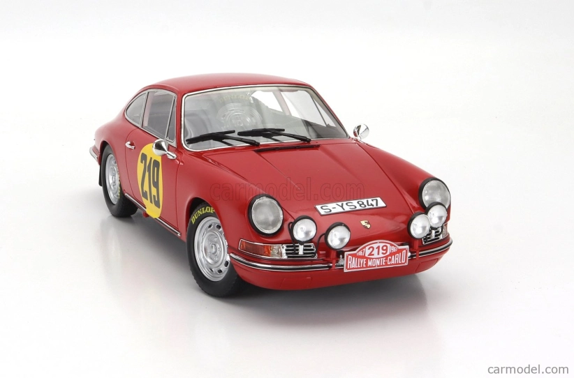 Modely v mierke Matrix Porsche 911s 2.0l Coupe N 219 3rd Rally Montecarlo 1967 Vic Elford - David Stone 1:18 Red