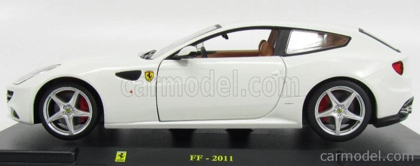 Edicola Ferrari Ff (Ferrari Four) 2011 - Con Vetrina - S vitrínou 1:24 biela