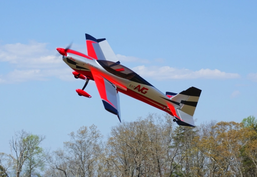 RC letadlo 60" Extra NG 1,52m, červená/stříbrná