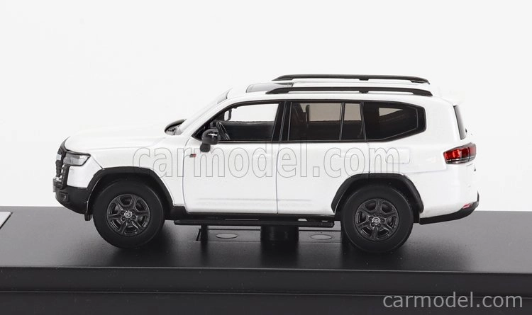 LCD model Toyota Land Cruiser Lc300-gr Sport 2022 1:64 Biela
