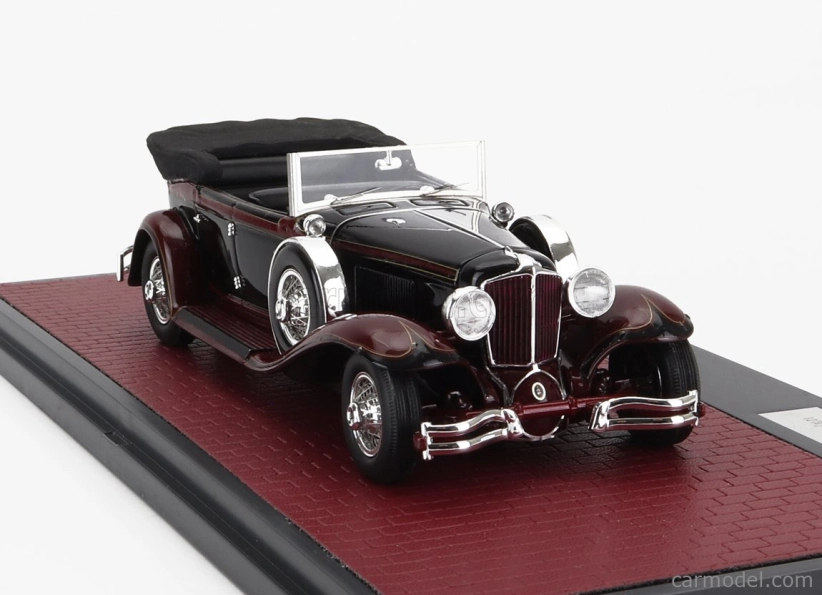 Modely v mierke Matrix Cord L-29 Phaeton Sedan Cabriolet Open 1931 1:43 Čierna červená