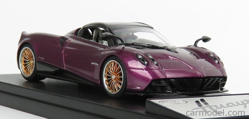 Lcd-model Pagani Huayra Roadster 2018 1:43 Purple Met