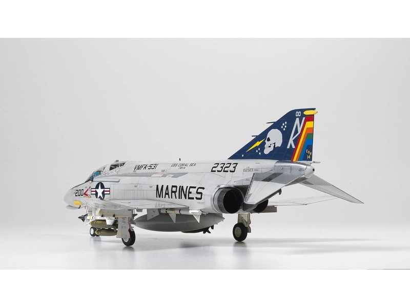 Academy McDonnell F-4B/N VMFA-531 USMC Gray Ghost (1:48)