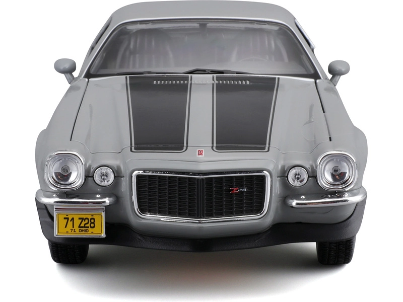 Maisto Chevrolet Camaro 1971 1:18 šedá