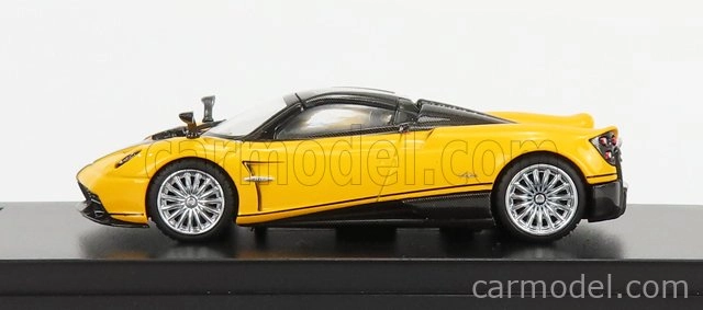 Lcd-model Pagani Huayra Roadster 2018 1:64 Žlutá Černá