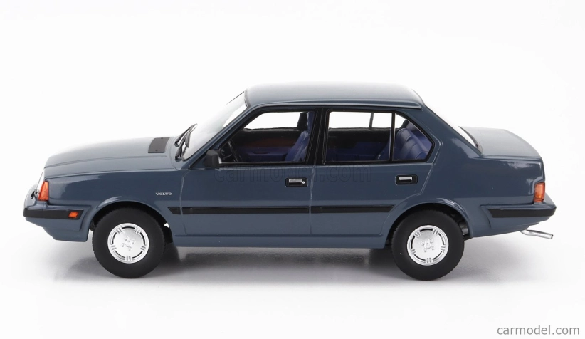 Triple9 Volvo 360 Glt 1987 1:18 Modrá Šedá