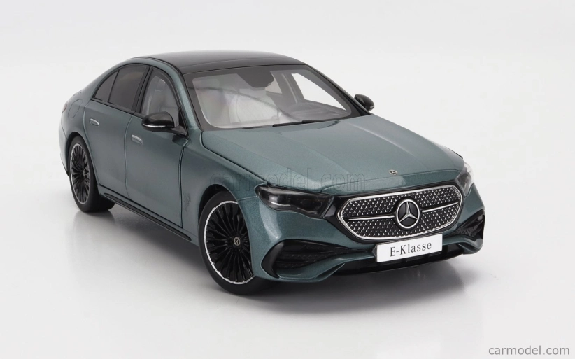 Mercedes benz triedy E (w214) Amg Line 2024 v mierke I 1:18 Veľmi svetlá zelená met.