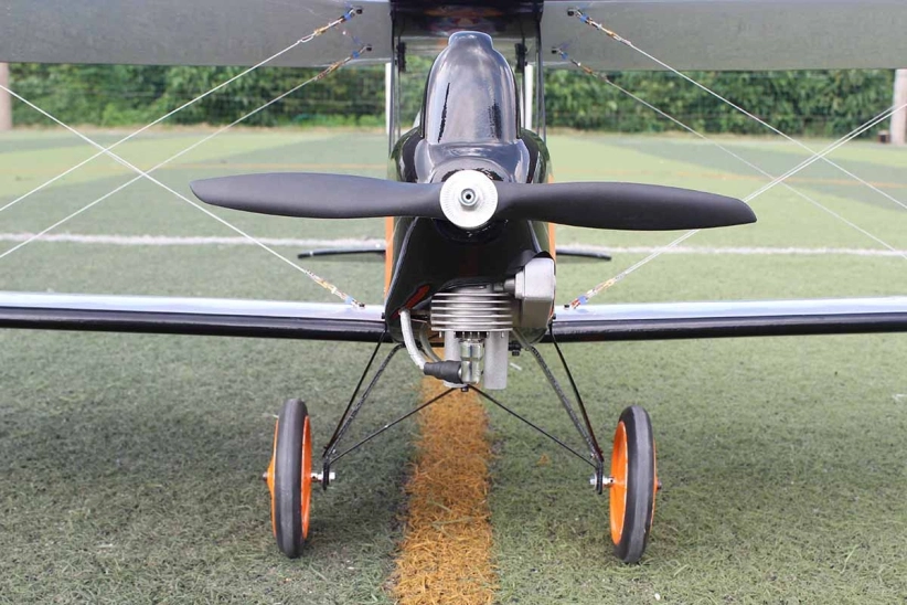 DH-60 Gipsy Moth 1,7 m oranžová/čierna