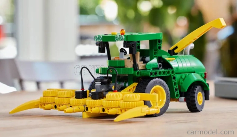 Lego John deere Lego Technic - Mietitrebbia 9700 Forage Harvester 2018 - 559 dielikov Zeleno-žltá