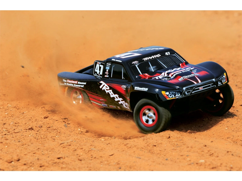 RC auto Traxxas Slash 1:16 RTR, Mark Jenkins