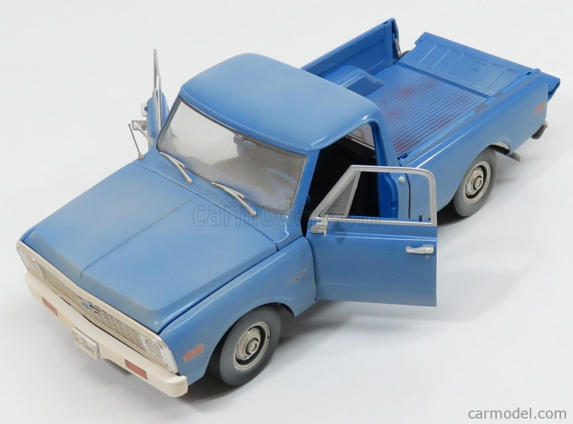 Highway61 Chevrolet C-10 Custom Pick-up 1970 - Texaský masaker motorovou pílou 1:18 Svetlomodrá