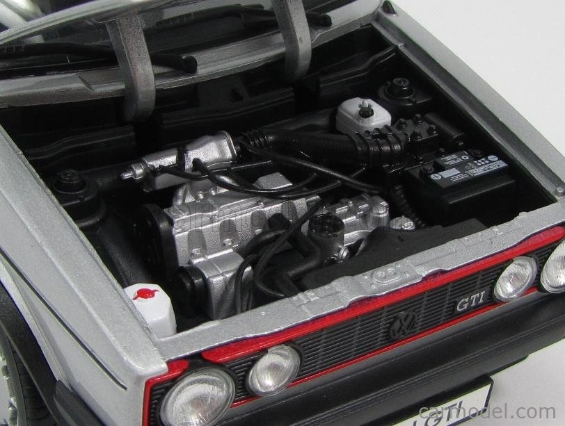 Welly Volkswagen Golf I Gti Pirelli 2-dverový 1983 1:18 Strieborný