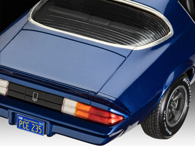 Revell Chevrolet Camaro Z/28 (1:25) (darčeková súprava)
