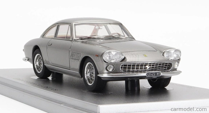 Kess-model Ferrari 330 Gt 2+2 Berlinetta 1-series 1964 1:43 Silver