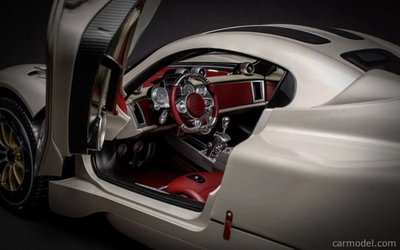 Pocher Pagani Utopia Coupe 2023 1:8 Grigio Rinascimento - svetlosivá