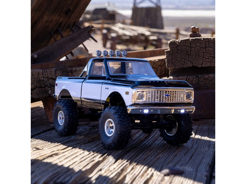 Axial SCX24 Chevrolet C10 1971 1:24 4WD RTR oranžový