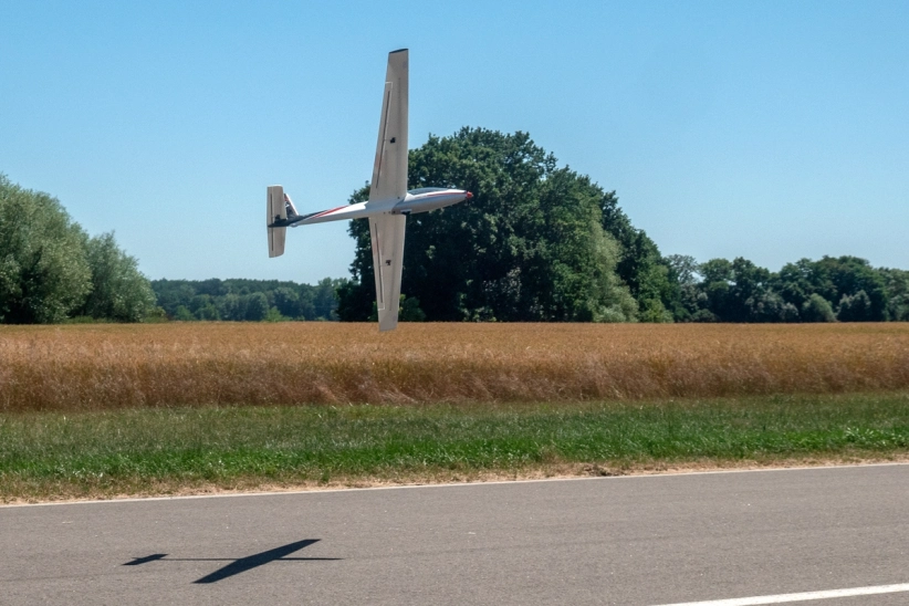 RC letadlo KAVAN Swift S-1 2400mm ARF, červená