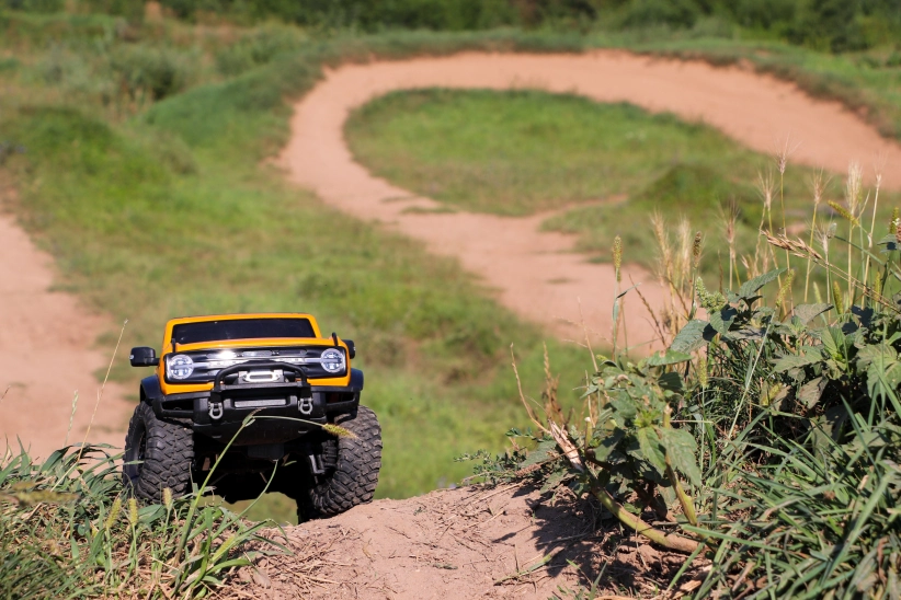 Traxxas TRX-4 Ford Bronco 2021 TQi 1:10 RTR červený