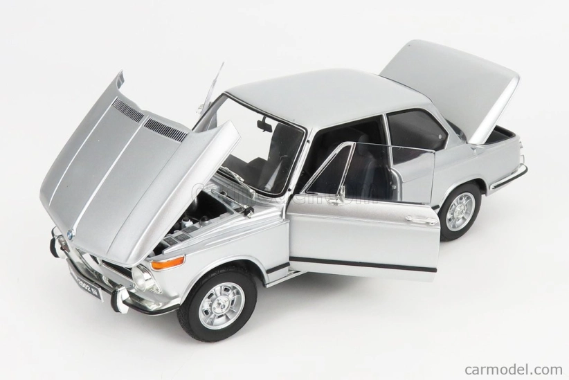 Kyosho BMW 2002tii 1972 1:18 Silver