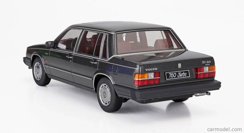 Triple9 Volvo 760 Turbo Intercooler 1985 1:18 sivá