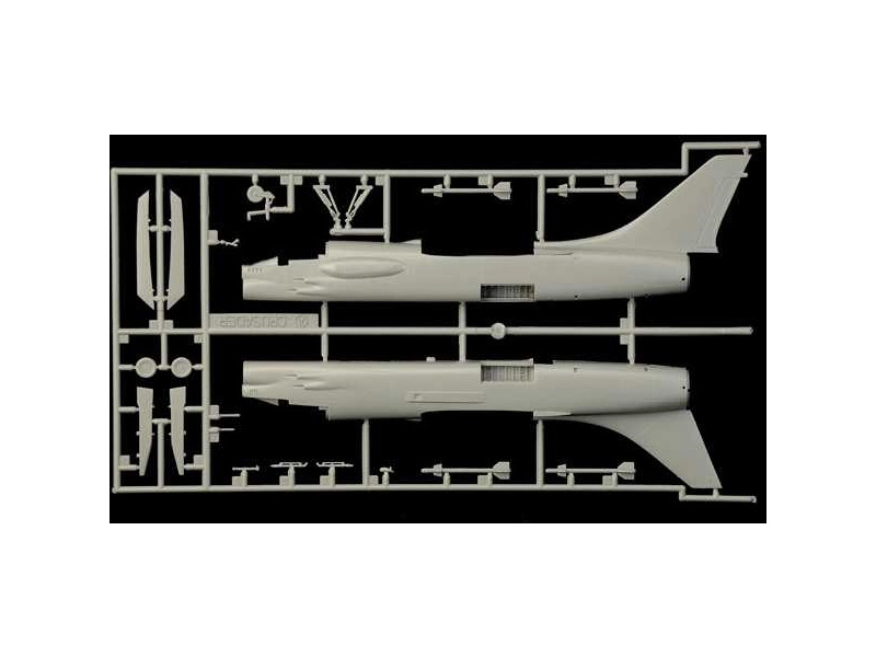 Italeri Vought F-8E Crusader (1:72)