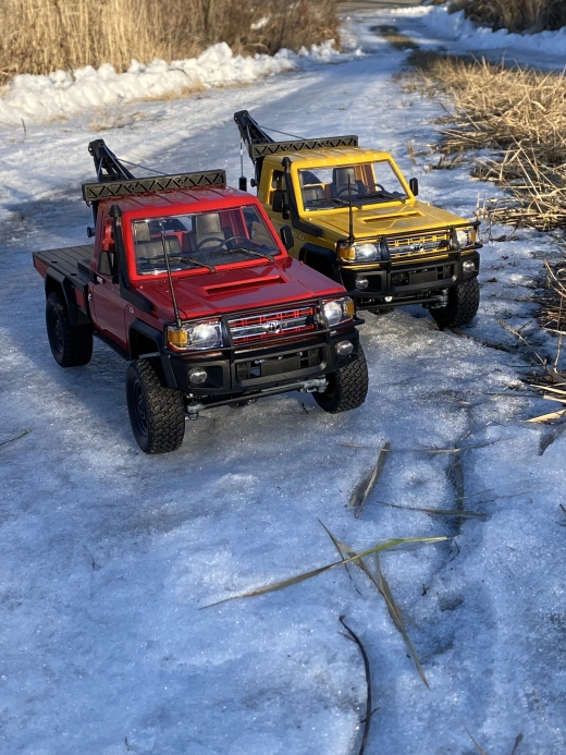 RC auto Land Cruiser Toyota s navijakom, červené | RCprofi.sk