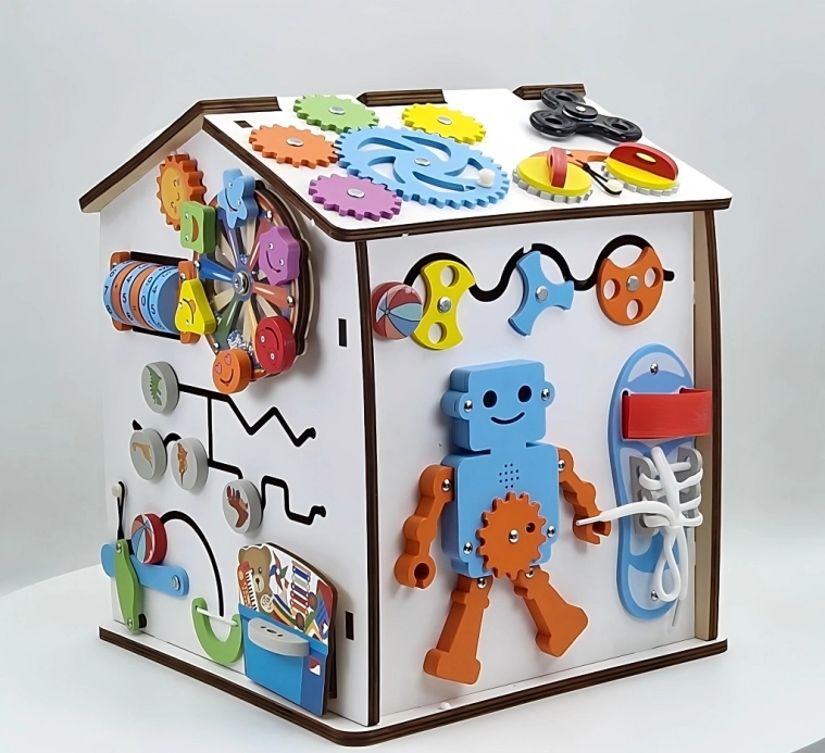 2Kids Toys Activity board Domček biely – poškodený obal