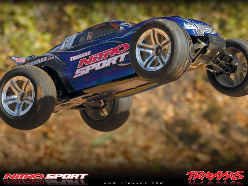 RC auto Traxxas Nitro Sport 1:10
