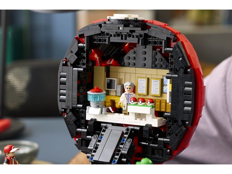 LEGO Pokémon - Poké Ball s ikonickými okamihmi Trénerov