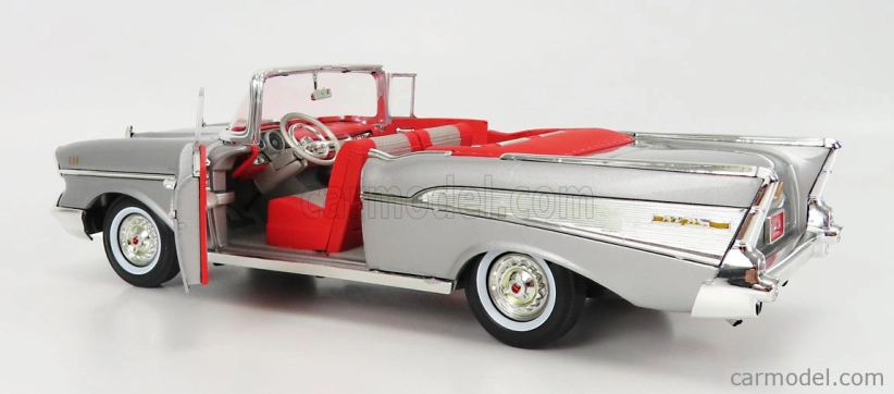 Autoworld Chevrolet Bel Air Cabriolet Open 1957 1:18 Silver