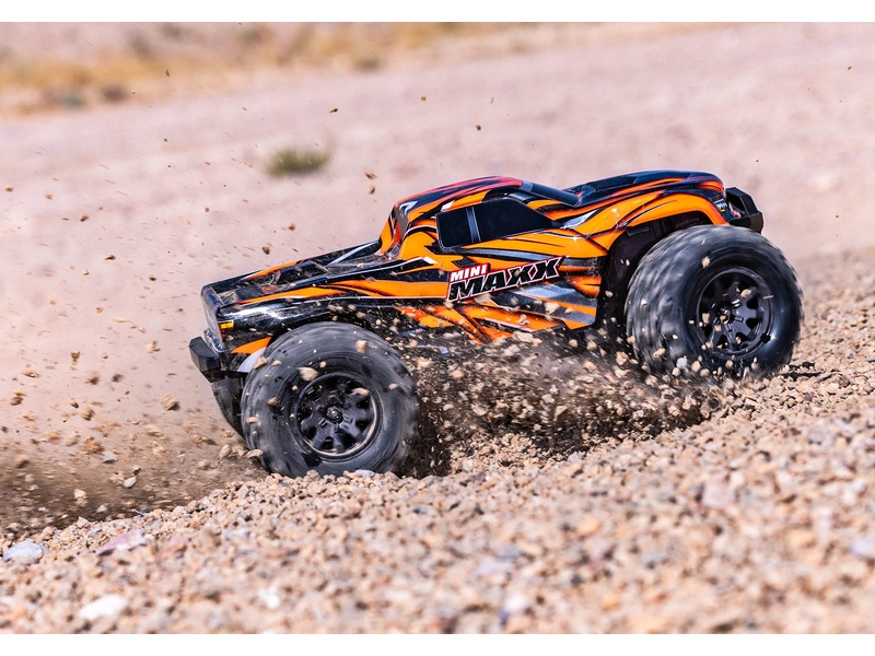 Traxxas Mini Maxx 1:12 BL-2s RTR zelený