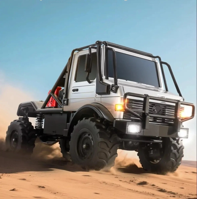 RC auto Unimog U4000, stříbrná