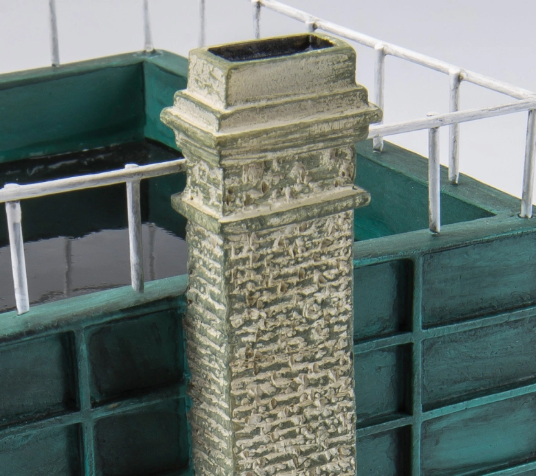 Budova pre modelovú železnicu HORNBY R9839 – Granite Station Water Tower