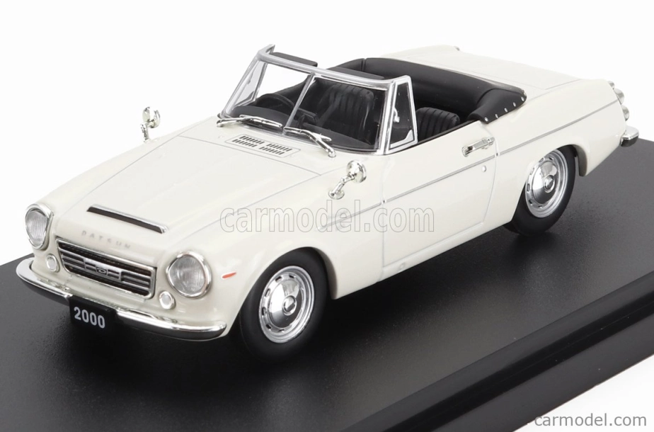 Edicola Datsun Fairlady 2000 (se311) Cabriolet Open 1967 1:43 Bílá