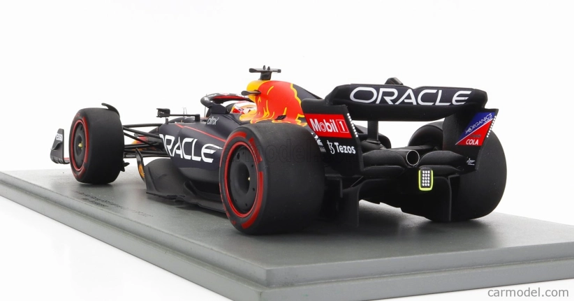 Spark-model Red bull F1  Rb18 Team Oracle Red Bull Racing N 1 Winner Dutch Gp World Champion 2022 - 30th Victory Max Verstappen 1:18 Matná Modrá Žlutá Červená