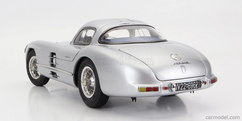 Cmc Mercedes Benz 300 Slr Uhlenhaut Coupe N 15 Sweden Gp 1955 1:18 Strieborná