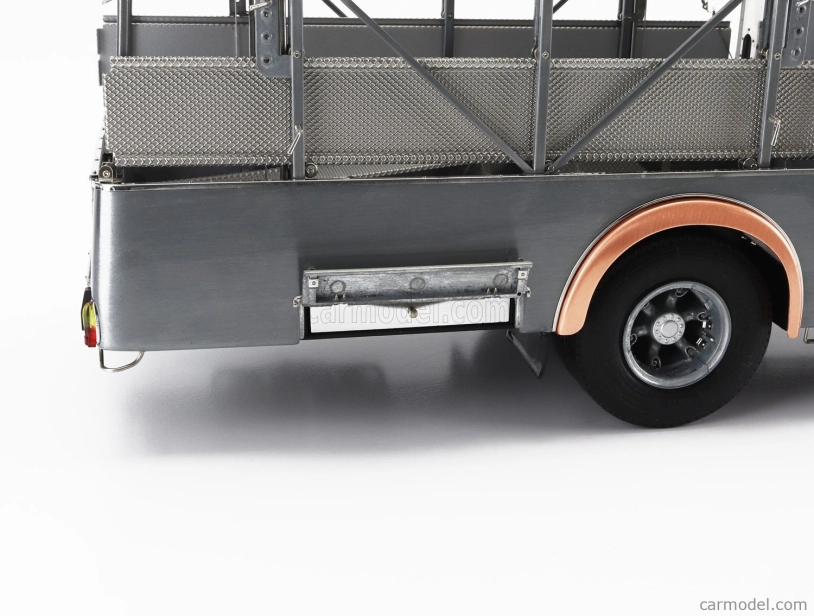 Cmc Fiat 642rn2 Truck Bartoletti F1 Ferrari Car Transporter 1957 1:18 Čirá Povrchová Úprava Šedá