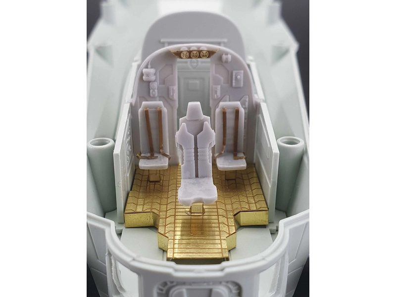 Revell SW – The Mandalorian: Razor Crest Platinum Edition (1:72) (darčeková súprava)