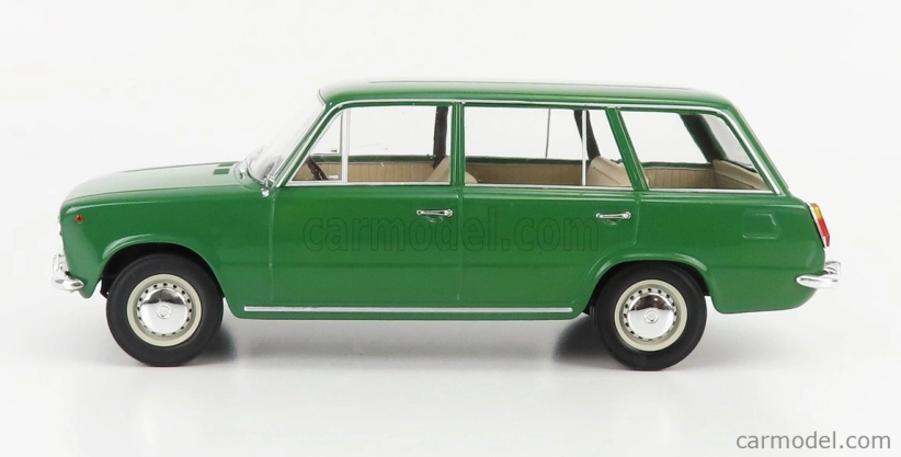 Triple9 Seat fiat 124 Familiare 1968 1:18 Zelená