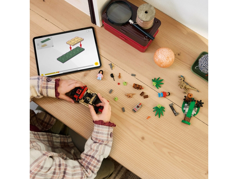 LEGO Jurský svet - Útek pred raptorom v terénnom aute