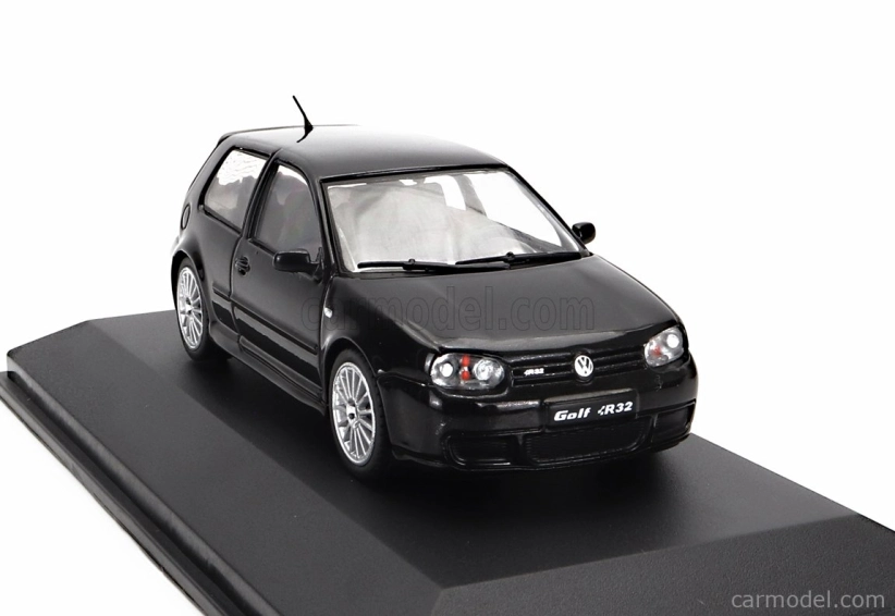 Solido Volkswagen Golf Iv R32 2003 1:43 čierny