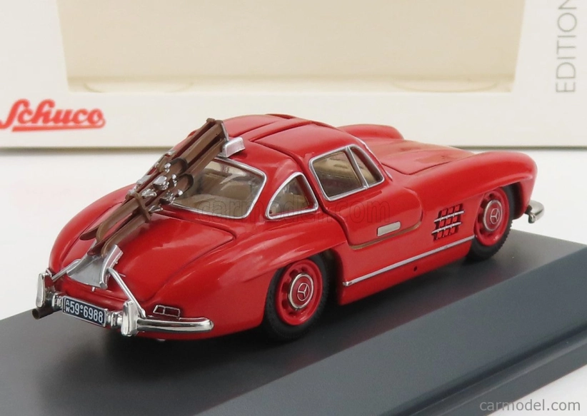 Schuco Mercedes benz 300sl Coupe Gullwing (w198) 1954 - Con Sci - With Figure And Ski 1:43 Red