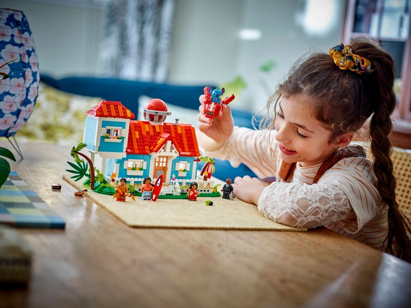 LEGO Disney - Lilo a Stitch a domček na pláži