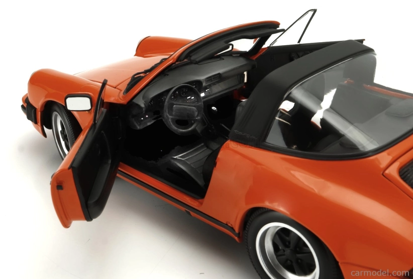 Minichamps Porsche 911 3.2 Carrera Targa Spider 1983 1:18 Orange