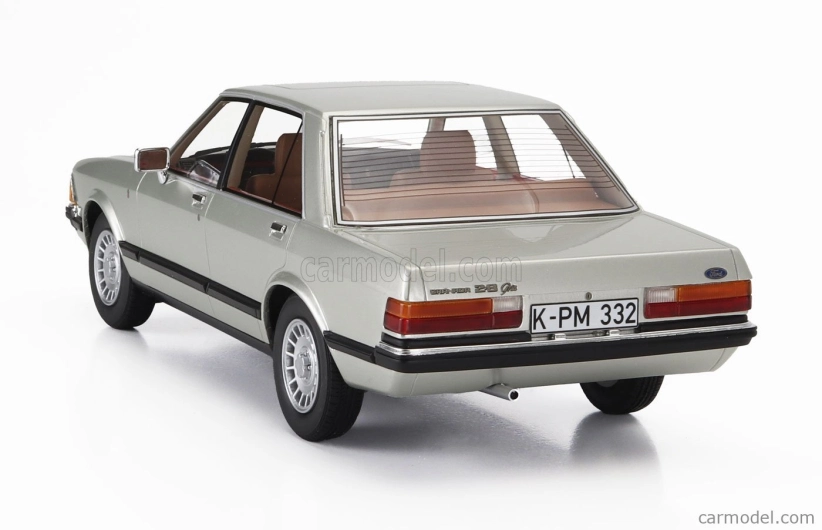 Modely Ford england Granada 2.8 Ghia Saloon 1978 1:18 Strieborná