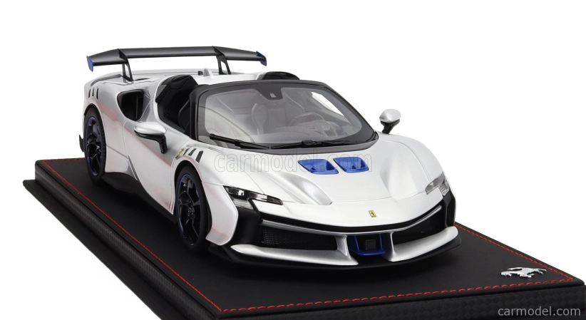 Bbr-models Ferrari Sf90 Xx Stradale Spider 2024 - Con Vetrina - With Showcase 1:18 Argento Nurburgring - Stříbrná Modrá Černá