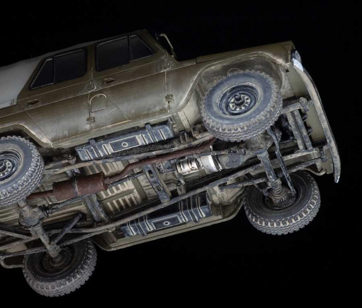 Model kit military 3629 - UAZ-469 Soviet 4WD off-road vehicle (1:35)