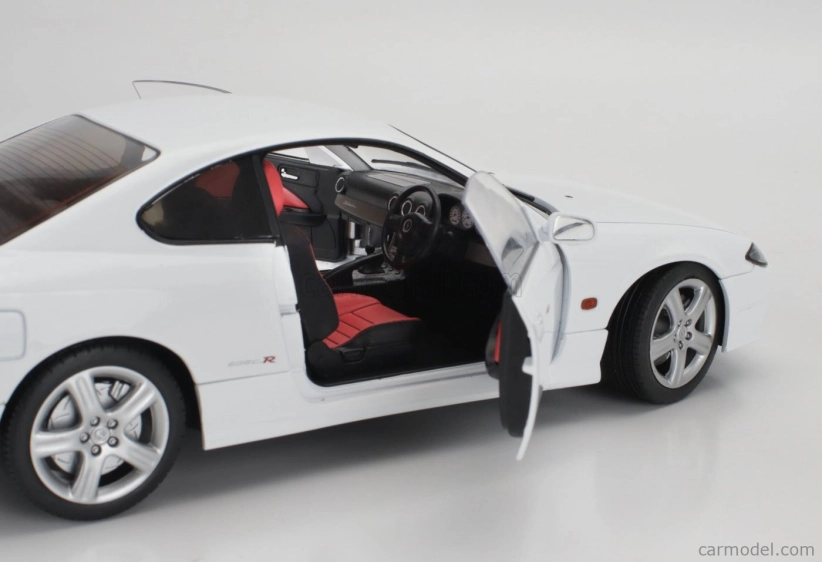 Solido Nissan Silvia (s15) Coupe Spec-r Aero 1999 1:18 Biela